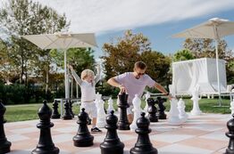 Pareus Beach Resort Familie Spass Schach web