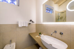 Pareus Beach Resort for families, couples and friends. Dog-friendly.