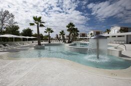 Image Pareus Beach Resort - vacation home vacation with large pool landscape